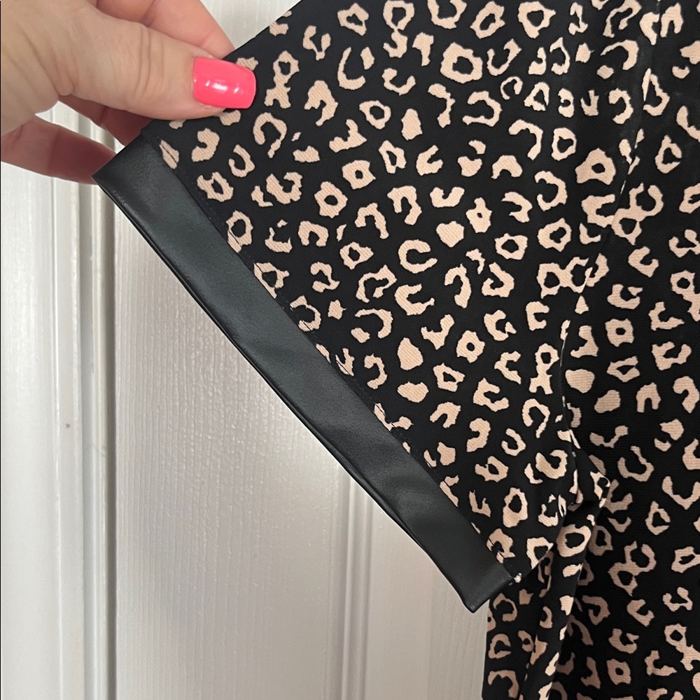 Anne Klein Black and Tan  Animal Print Blouse - Picture 5 of 7